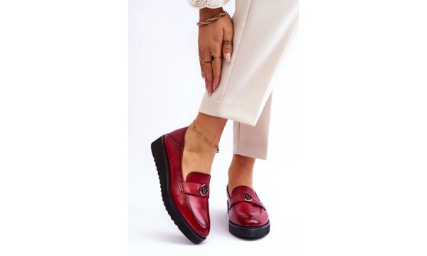 Moteriški odiniai batai su žemu pleištu Raudona Synthia
