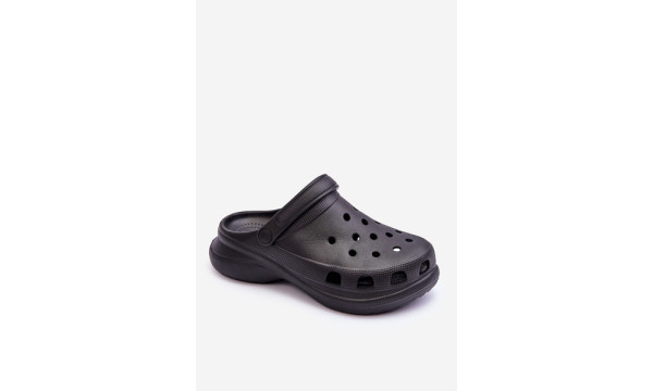 Putplasčio „Crocs“ sandalai ant stambaus pado juodos spalvos „Katniss“.